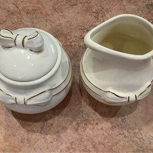 Gibson White and Gold Holiday Decor Set